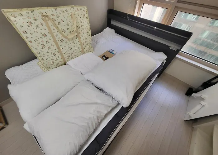 2608 # Gangnam Urban Vogue Suites#Sinnonhyeon Stn Exit 9, 1-Min #Top-Rated Unit # All-New Furniture & Peaceful Vibe