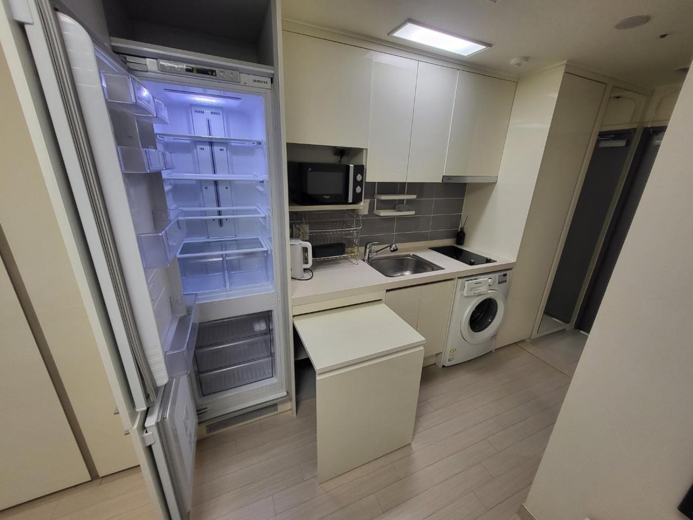 公寓 2608 # Gangnam Urban Vogue Suites#sinnonhyeon Stn Exit 9, 1-min #top-rated Unit # All-new Furniture & Peaceful Vibe
